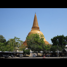 Der Phra Pathom Chedi in Nakhon Pathom gilt mit 127 m als das weltweit höchste buddhistische Bauwerk